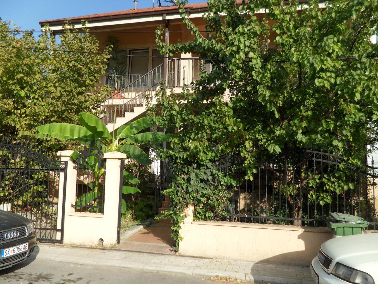 Misko'S Guest House Σκόπια Εξωτερικό φωτογραφία